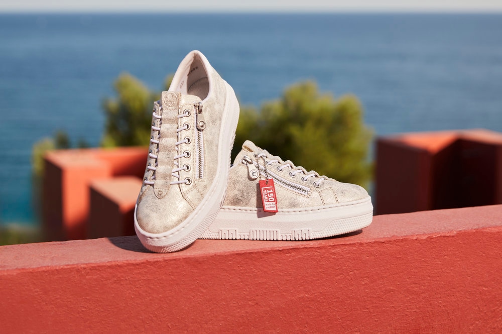 Rieker Plateausneaker  Sneaker, Slip-On Sneaker, Slipper mit Schaftrandpolster