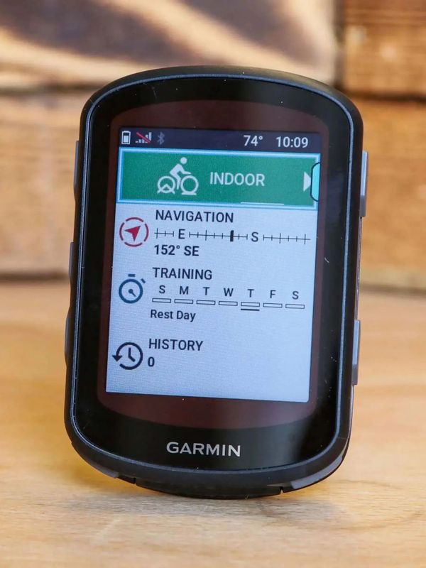 Garmin EDGE 540 GPS-fietscomputer met adaptieve coaching en full-color kaarten