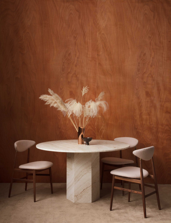Gubi Epic eettafel Ø130 Neutral White Travertine