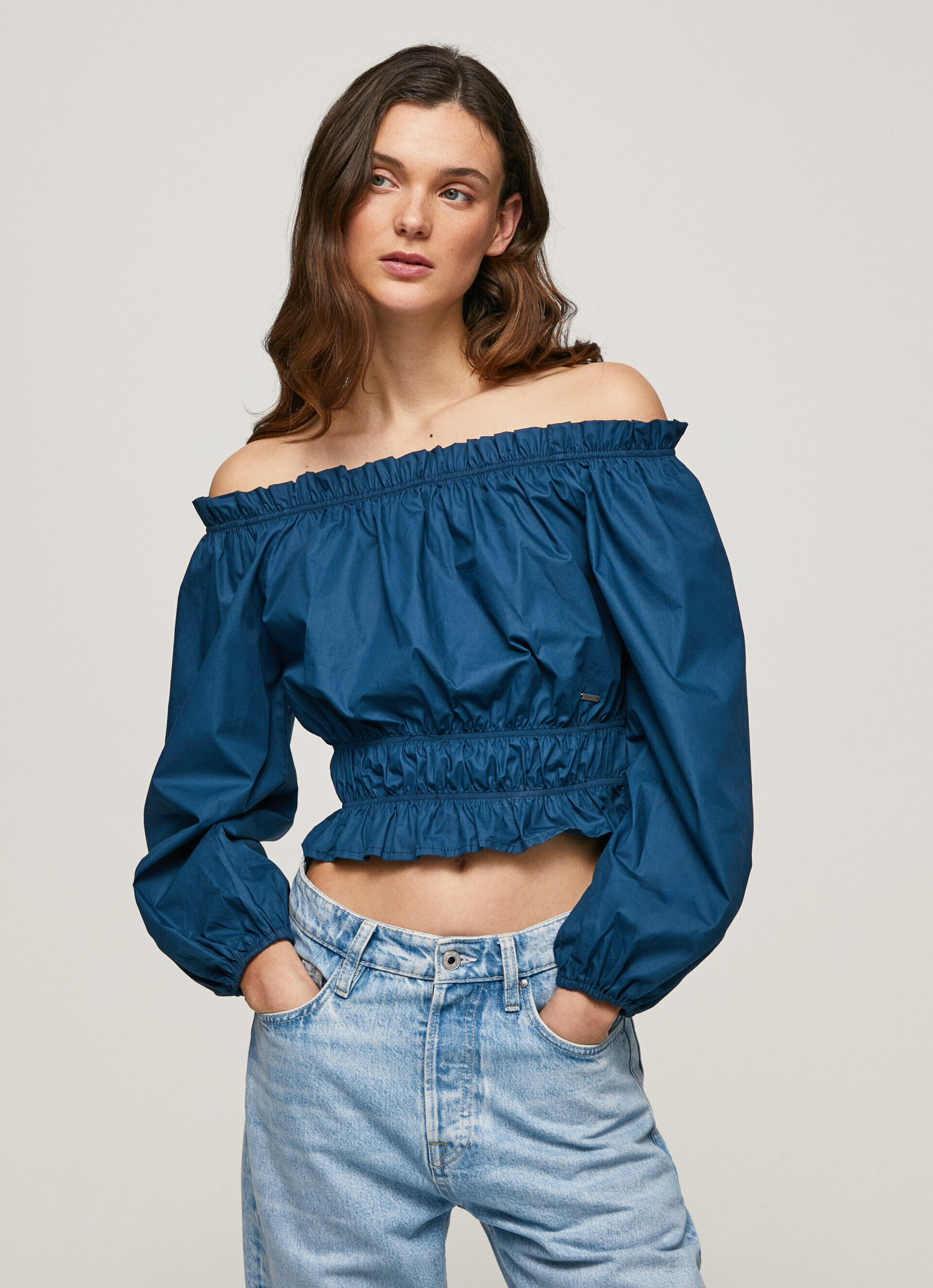 Blusa cropped de popeline de algodão - azul oceano