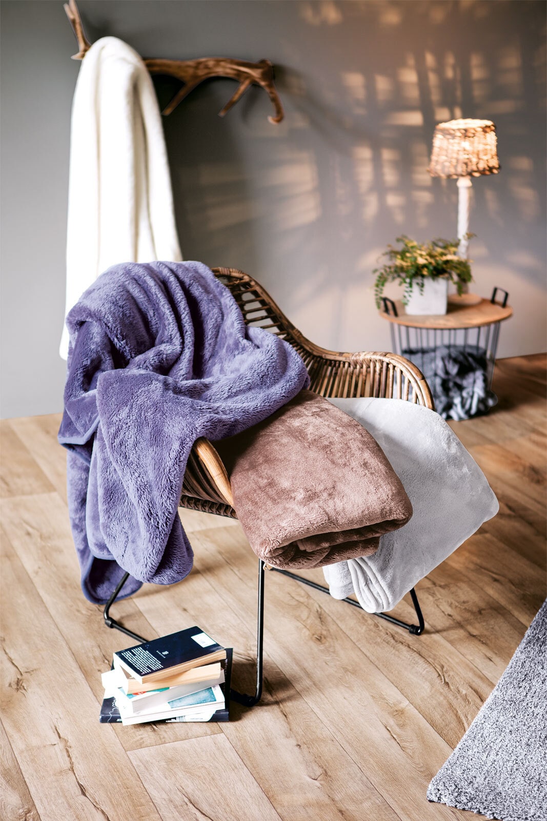 GÖZZE Wohndecke CASHMERE FEELING 180 x 220 cm anthrazit