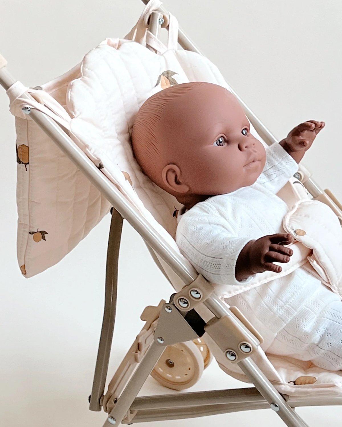 Dukkevogn m/ Stelleveske – Trille | Doll Stroller