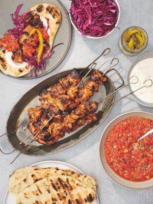 Tom Kerridge's Outdoor Cooking: The ultimate modern barbecue bible (Hardback)