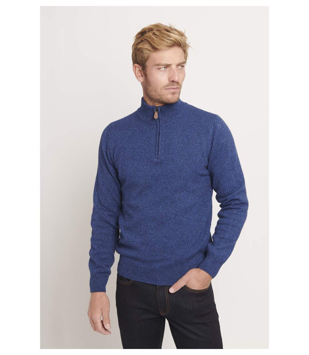 Pull col zippé bien chaud