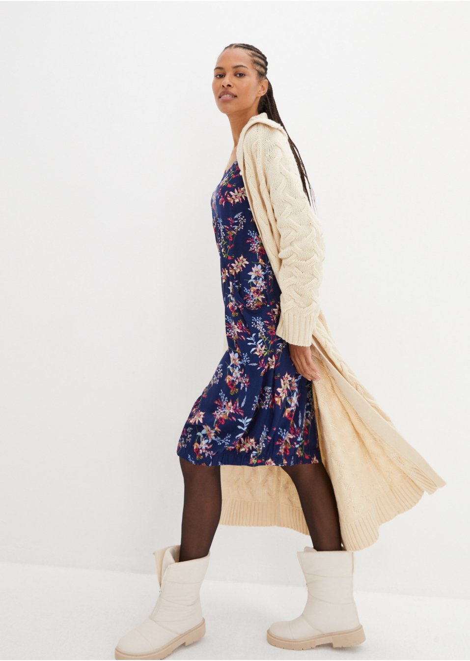 Robe en viscose avec poches en forme de O, sous-genou