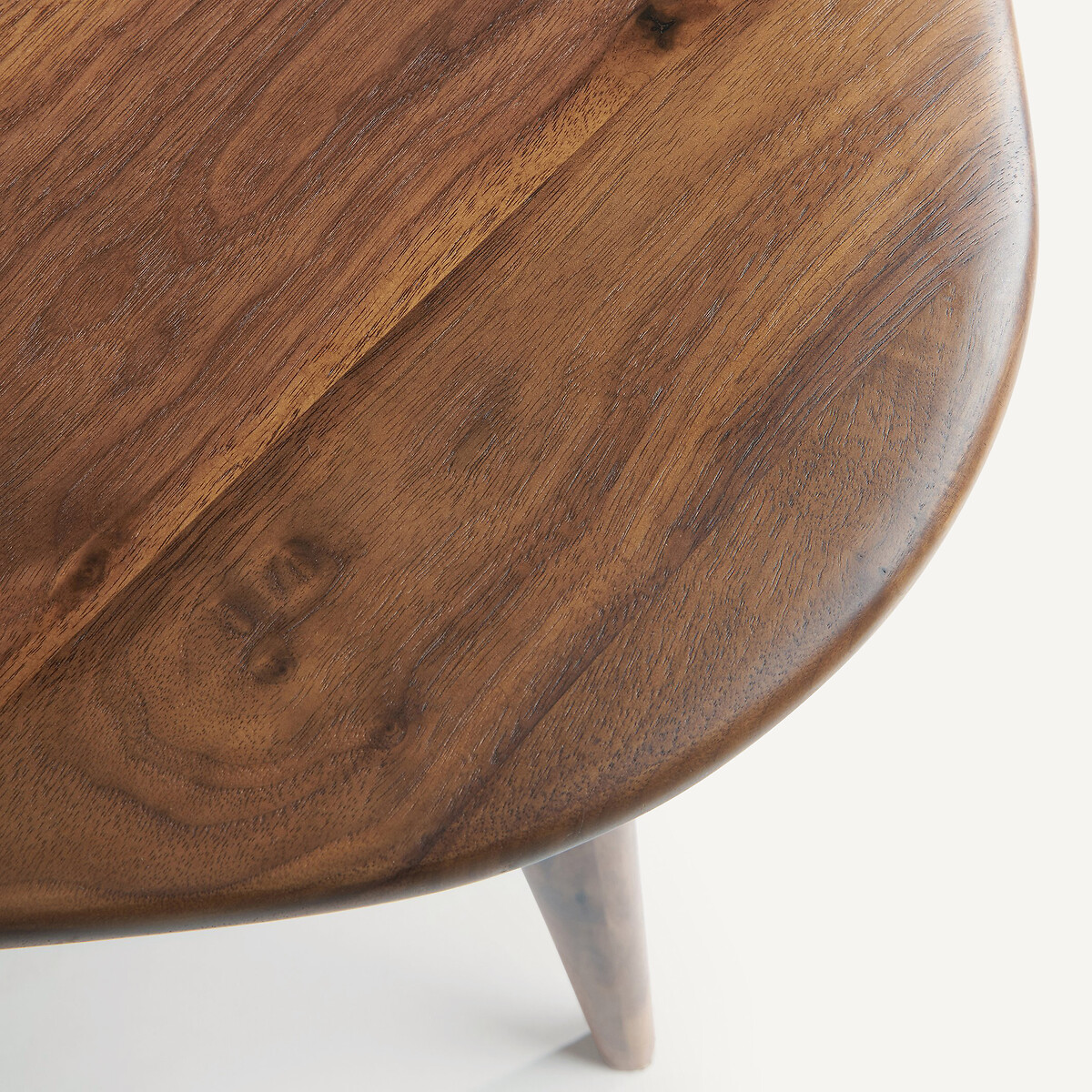 AM.PM<br>Mesa de centro em nogueira maciça, Théoleine, modelo pequeno
