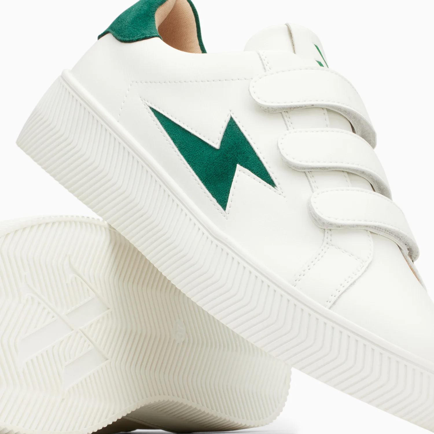 Sneakers-Baskets éclair Camelia blanc et vert sapin à scratchs