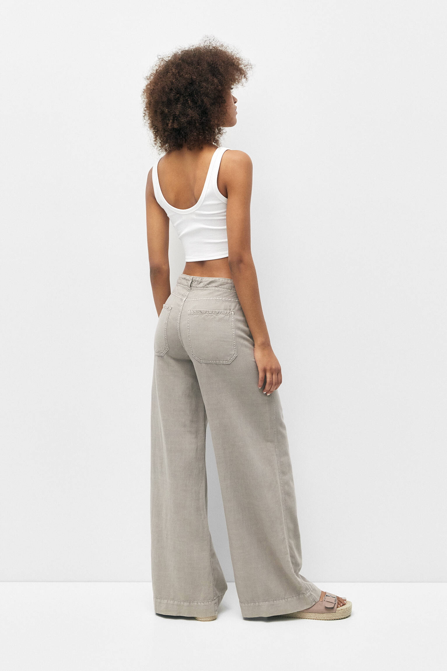 Calça rústica de perna larga com bolsos - cinza