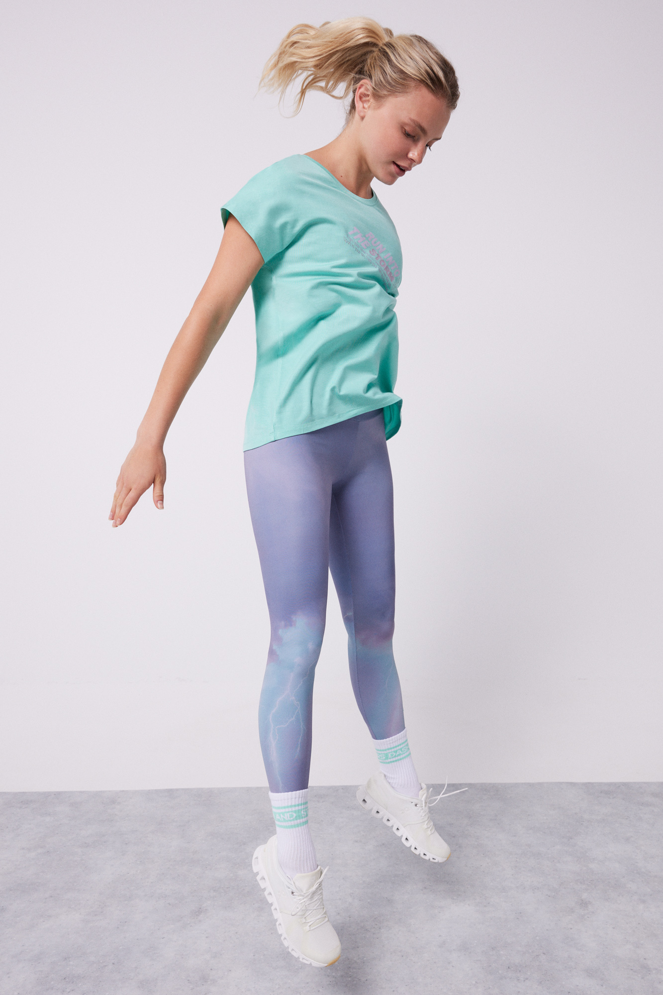 Camiseta fluida turquesa em modal