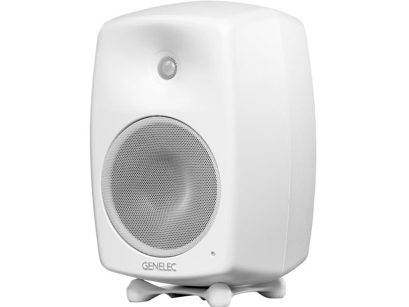 Genelec Regallautsprecher G Four – 90 Watt, Weiss Aktiver Lautsprecher für Home-Audio in professioneller Klangqualität