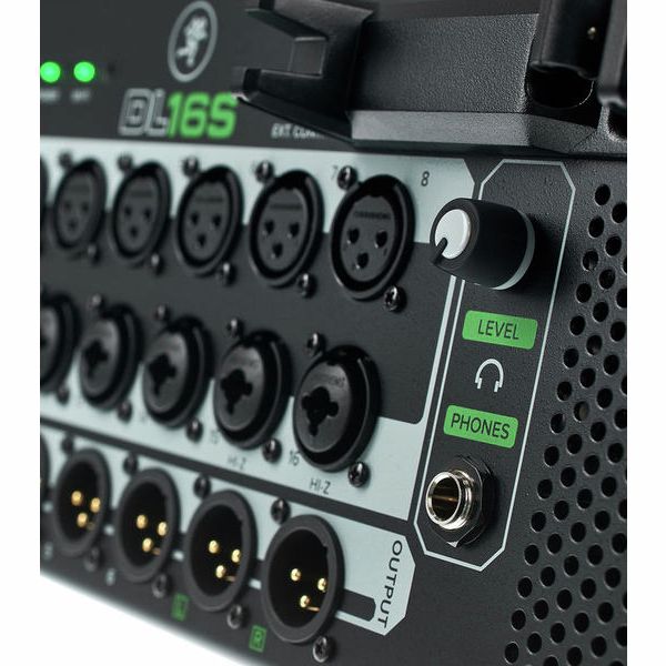 Mackie DL16S
