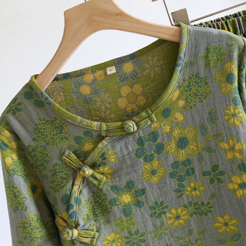 Somnus - Pyjamaset: Lange mouwen, bloemenprint, kikkertop met knopen + broek