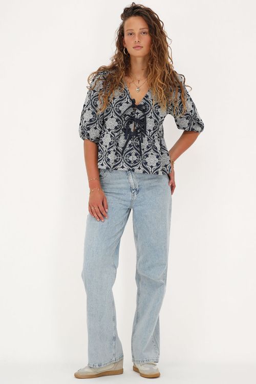 Blauw chambray top met bloemen embroidery