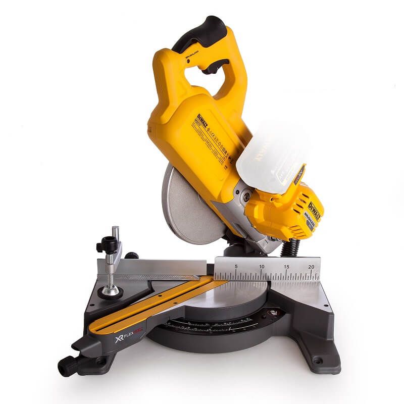 DeWALT DCS777T2 54V XR FlexVolt Li-ion Accu afkort- en verstekzaagmachine set (2x6Ah accu) - 216 x 30mm - koolborstelloos
