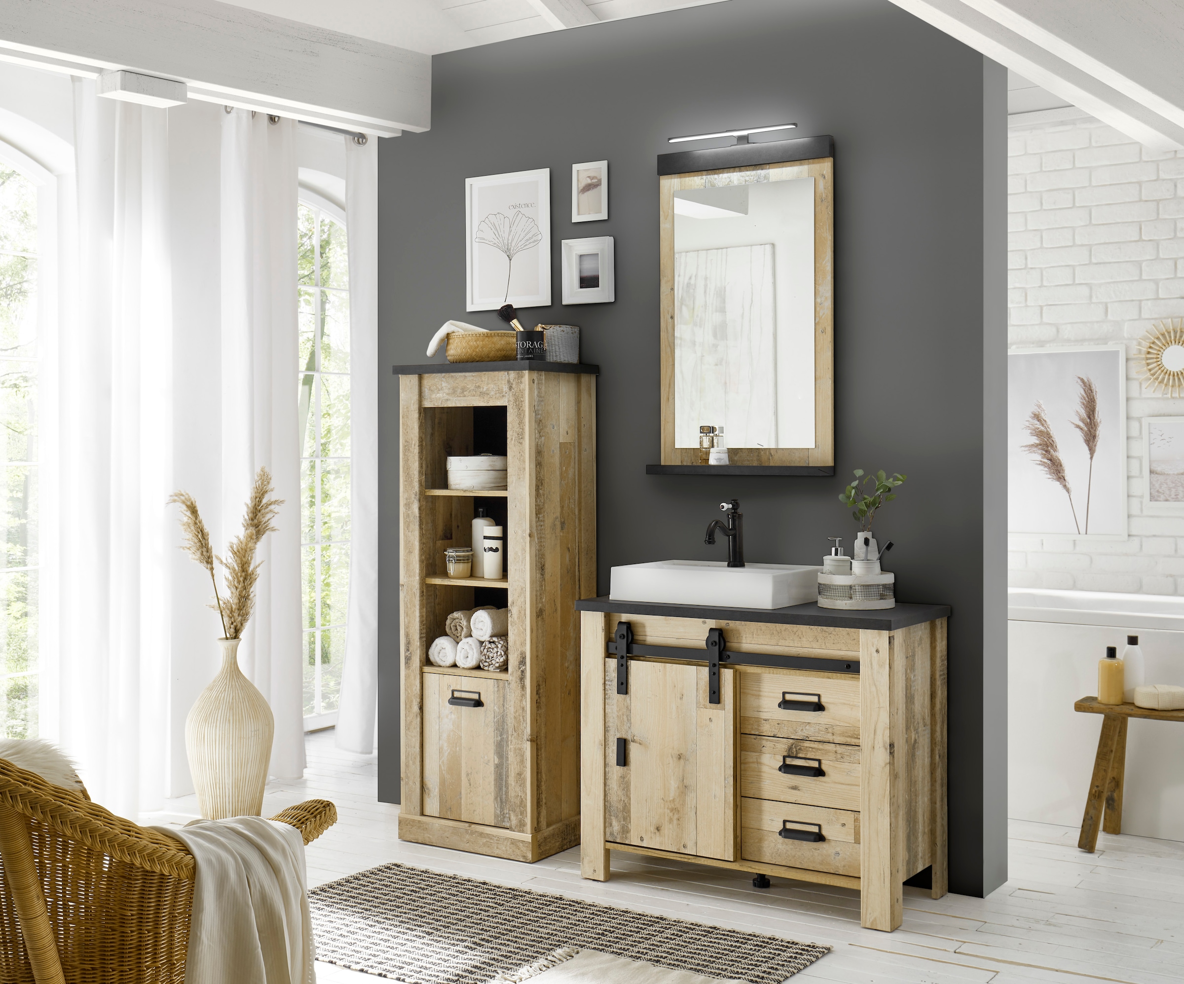 Home affaire Badspiegel »SHERWOOD, Spiegel im modernen Design« in 2 Farben verfügbar, inkl. LED-Beleuchtung, mit Ablageboden