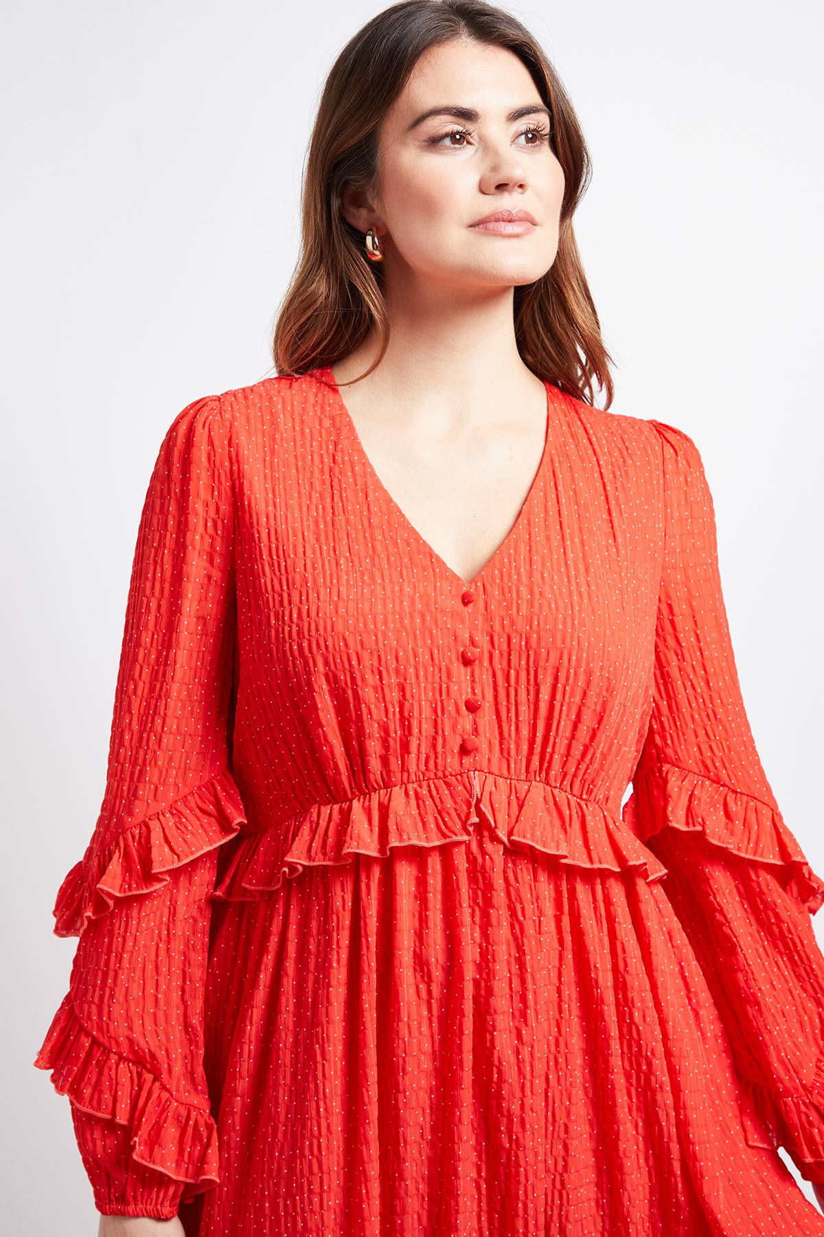 Wallis ROBE MIDI À VOLANTS IMPRIMÉ POIS TEXTURÉ