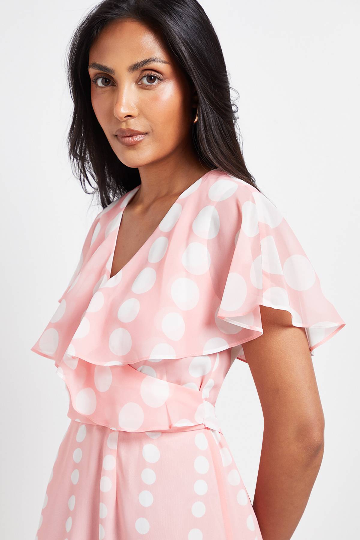 Wallis Robe Midi Petite en Mousseline à Pois avec Manches Cape et Bordure