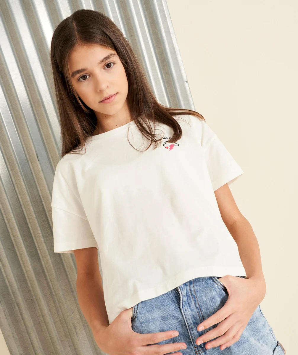 T-SHIRT MANCHES COURTES FILLE EN COTON BIO BLANC AVEC BRODERIES THÈME COUP DE FOUDRE