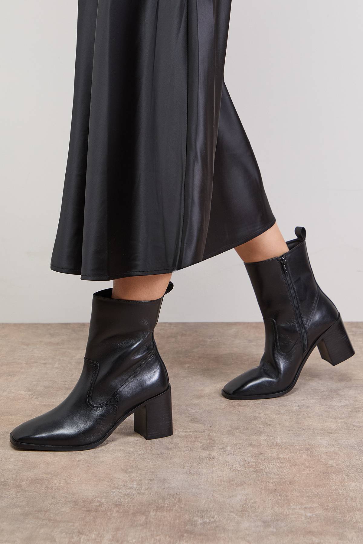 Oasis Bottine Chelsea Lauren en Cuir à Talon Bloc Mi-Hauteur