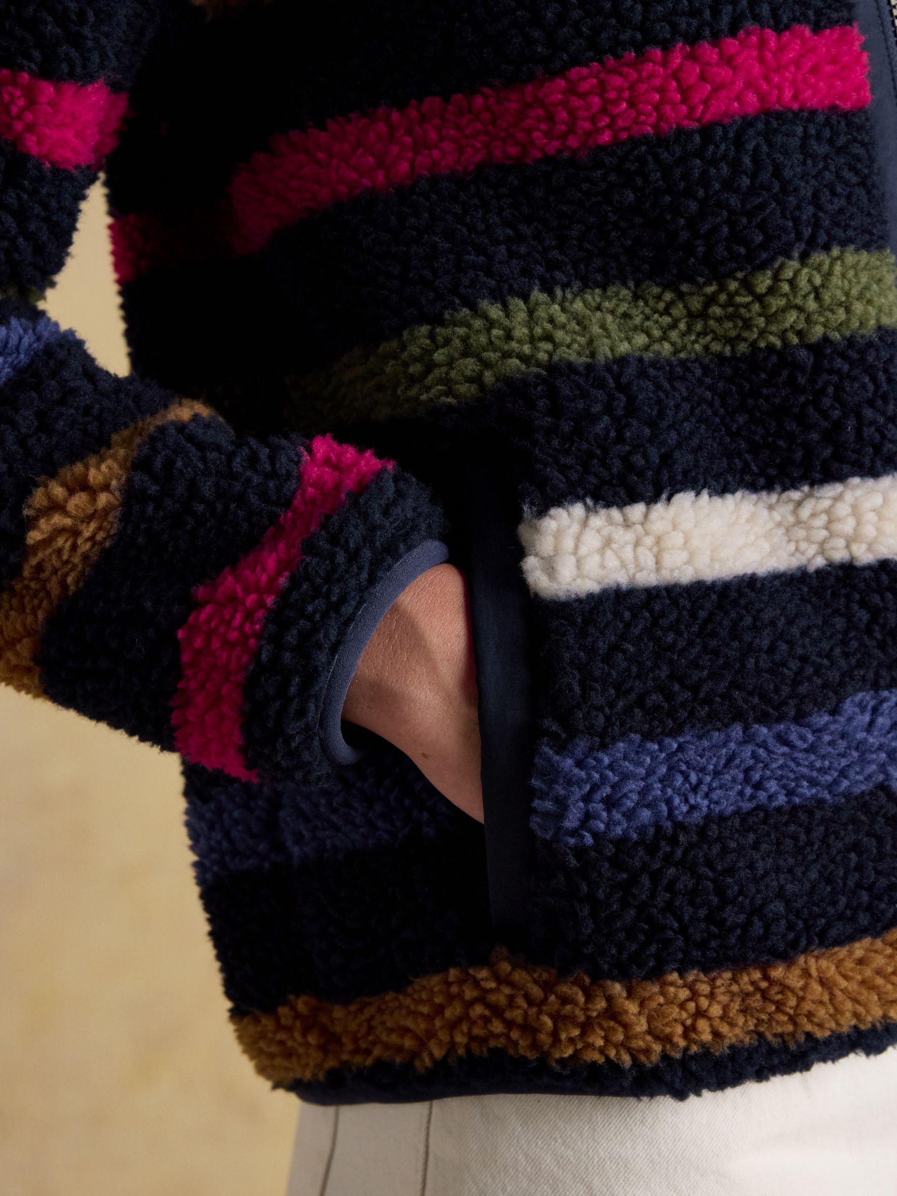 Marineblauw met meerdere strepen - Joules Lottie borg fleece met ritssluiting