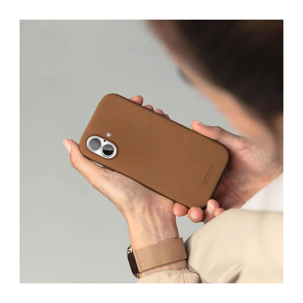 iPhone 16 MagSafe Schutzhülle Like Leather Case aus Recycelten Materialien (ELC00005) - Braun