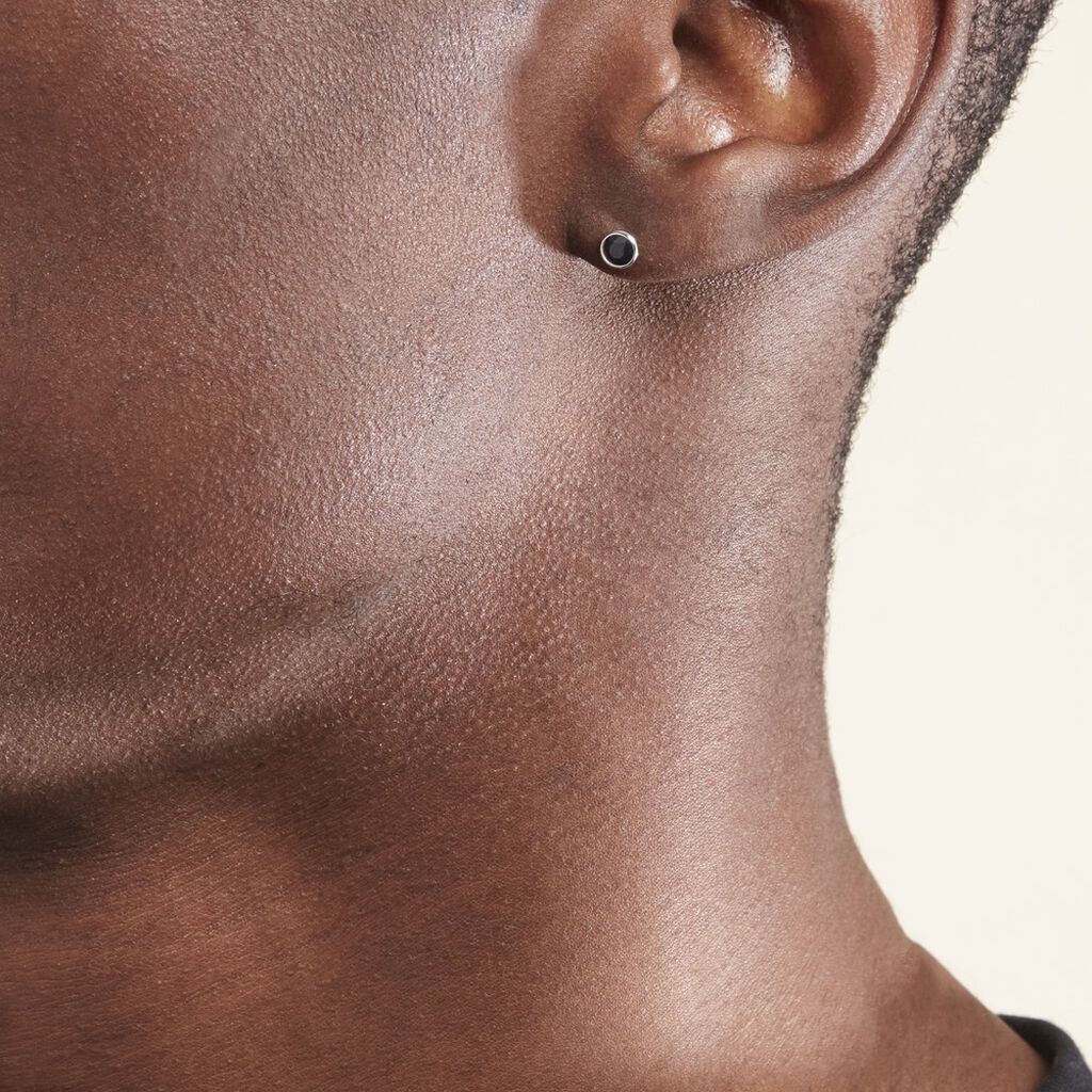 Boucles D'oreilles Puces Edy Serti Clos Or Blanc Saphir