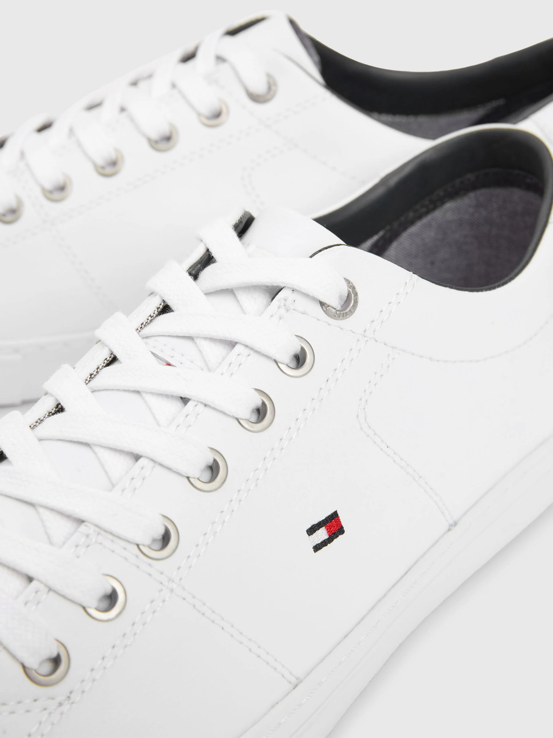 Wit - Tommy Hilfiger - Must-have leren detail sneakers