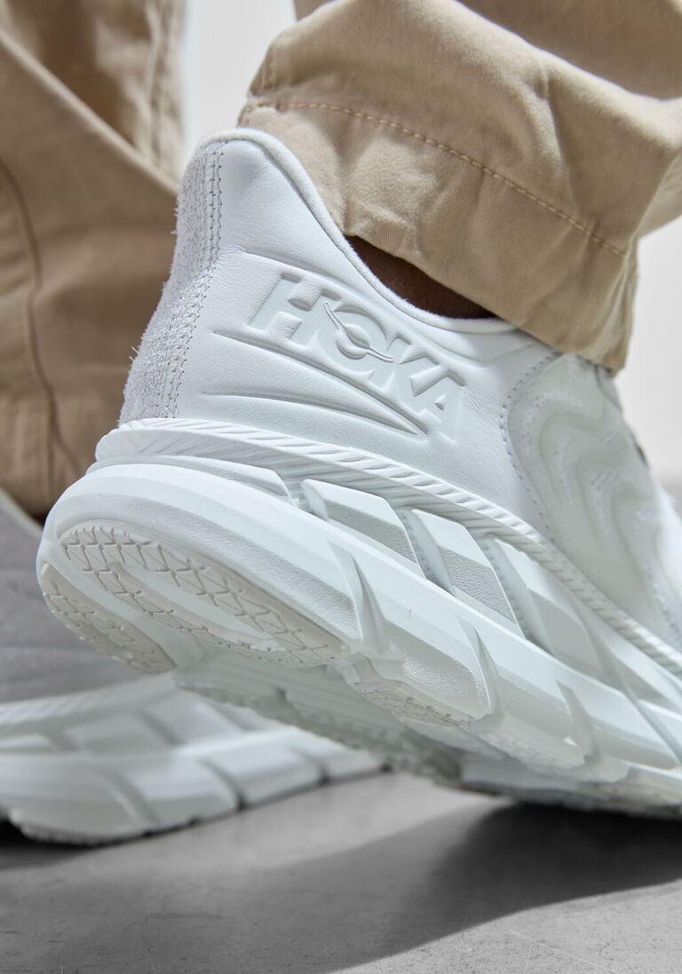 witte hoka sneakers clifton ls