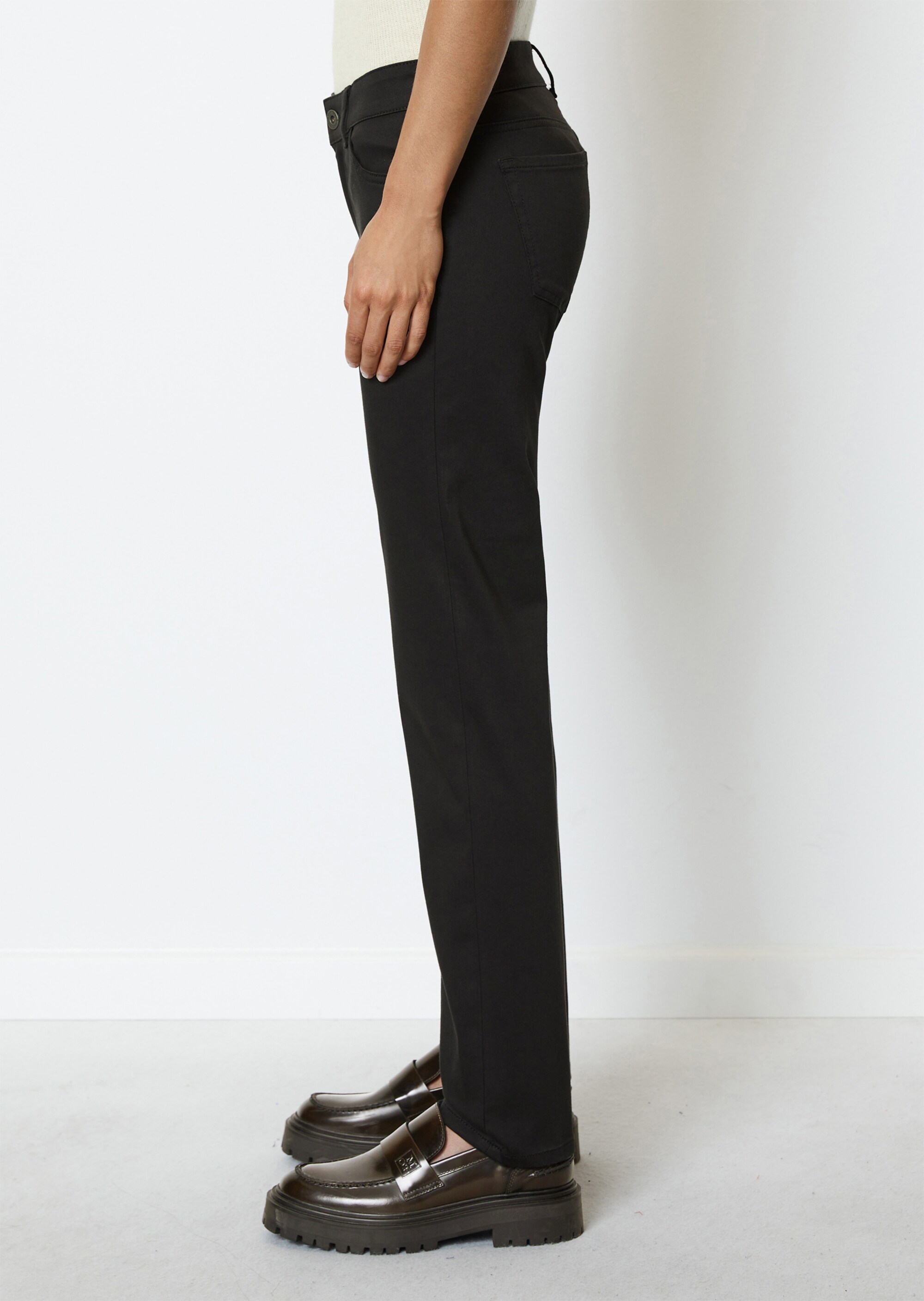Hose Modell ALBY straightaus Smooth Sateen Stretch