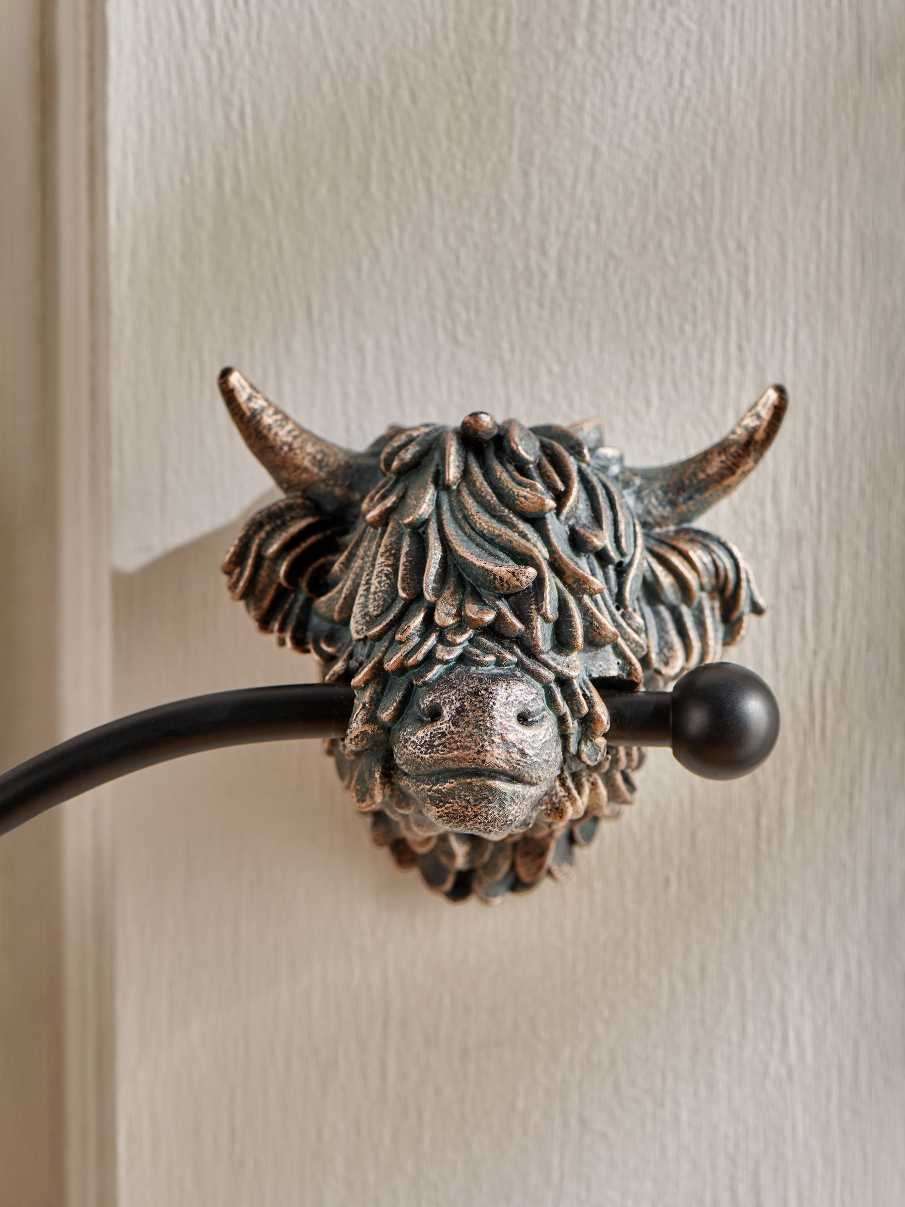 Hamish Towel Ring