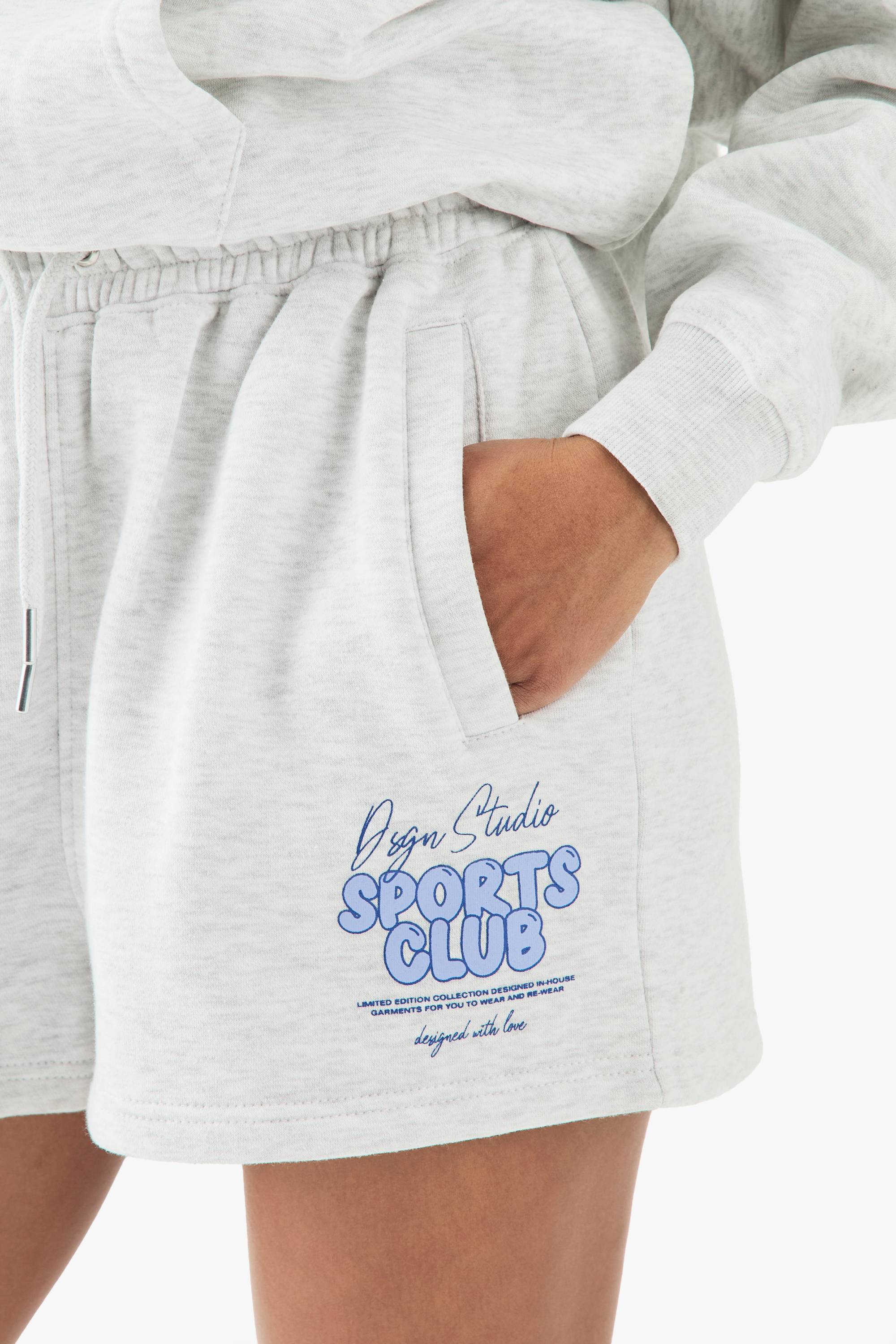 Short De Jogging À Imprimé Bulles Sports Club Dsgn Studio