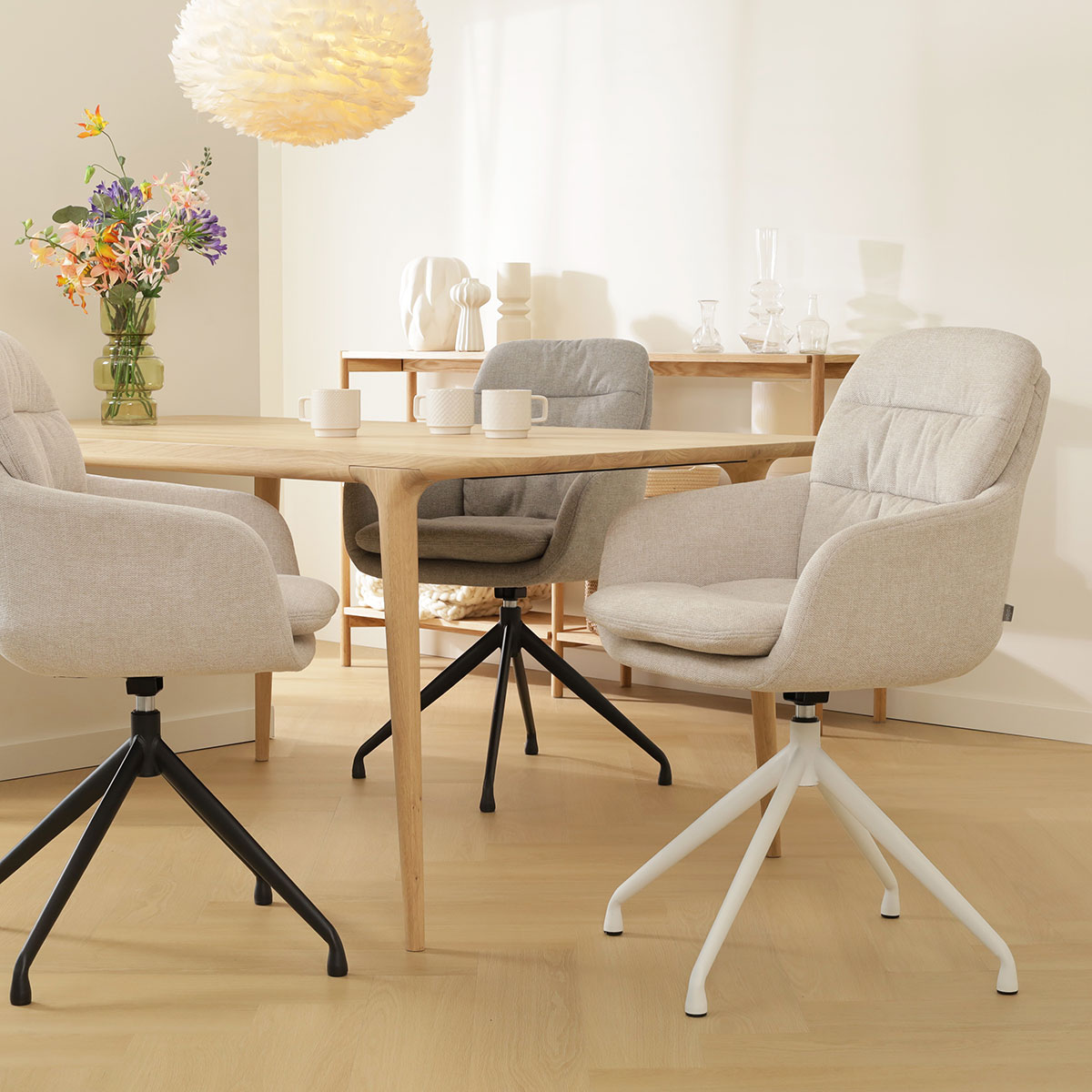 Eetkamerstoel Nola-Mia beige - wit onderstel