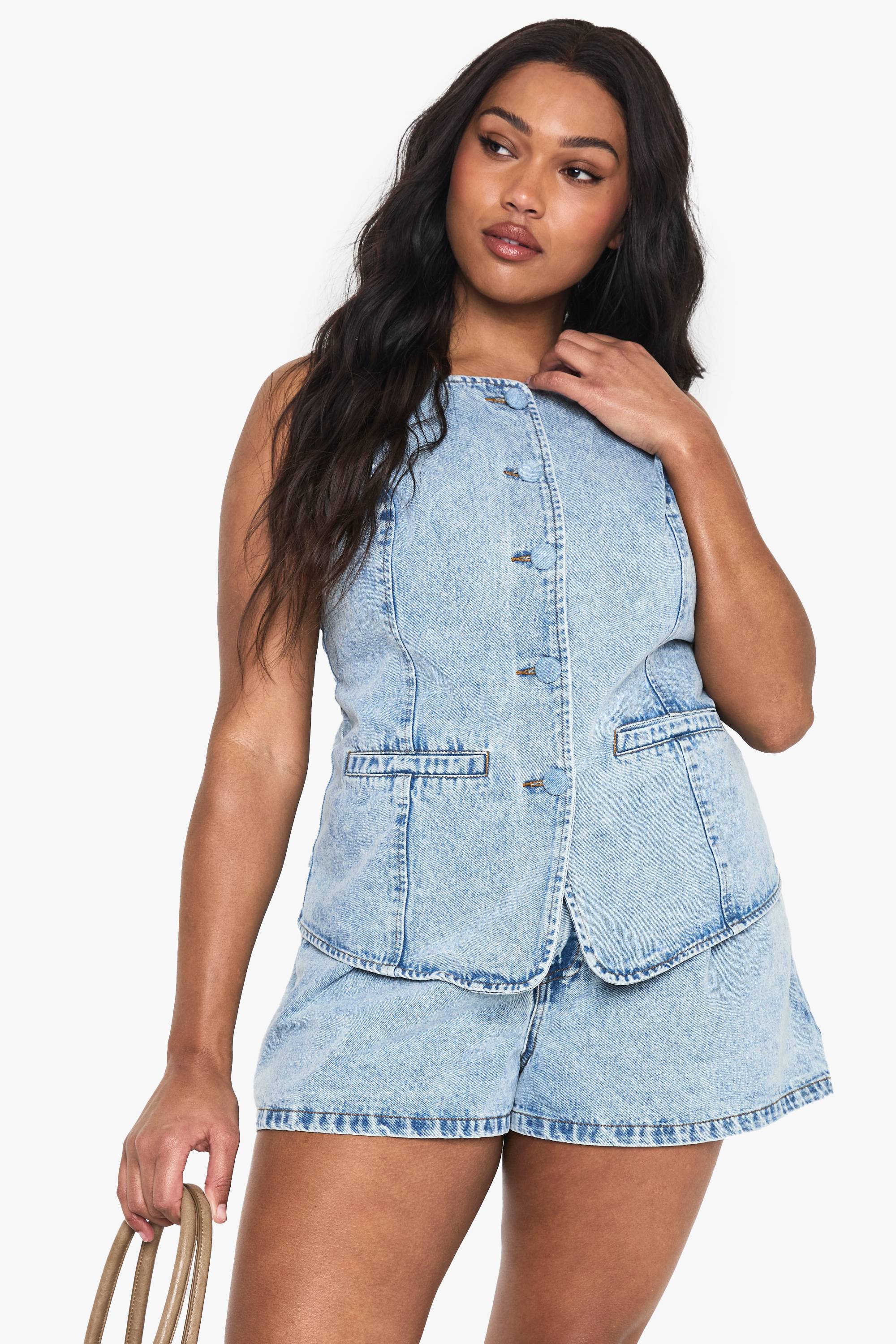 boohoo Plus Denim Mom Short