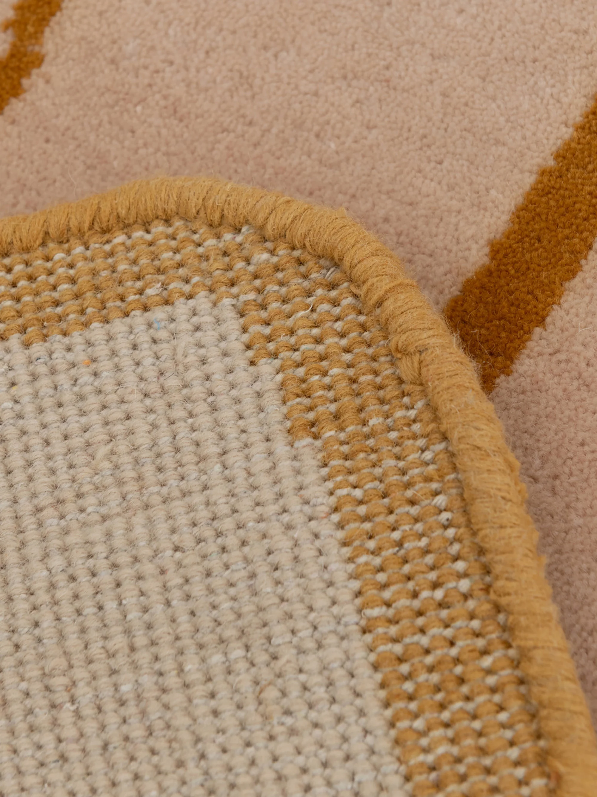 Handgeknoopt wollen vloerkleed Contour