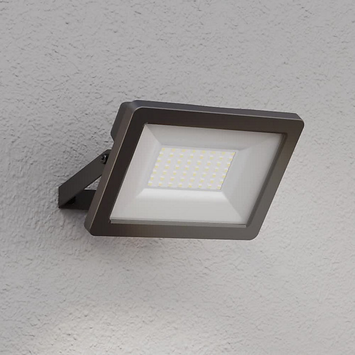 Projecteur LED Lucan 3000lm 30W IP65 GoodHome noir