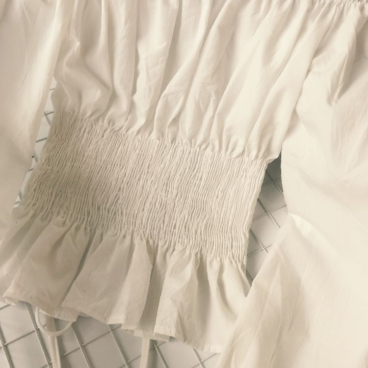 Lucuna - Blouse met lange mouwen, off-shoulder ruches en vetersluiting