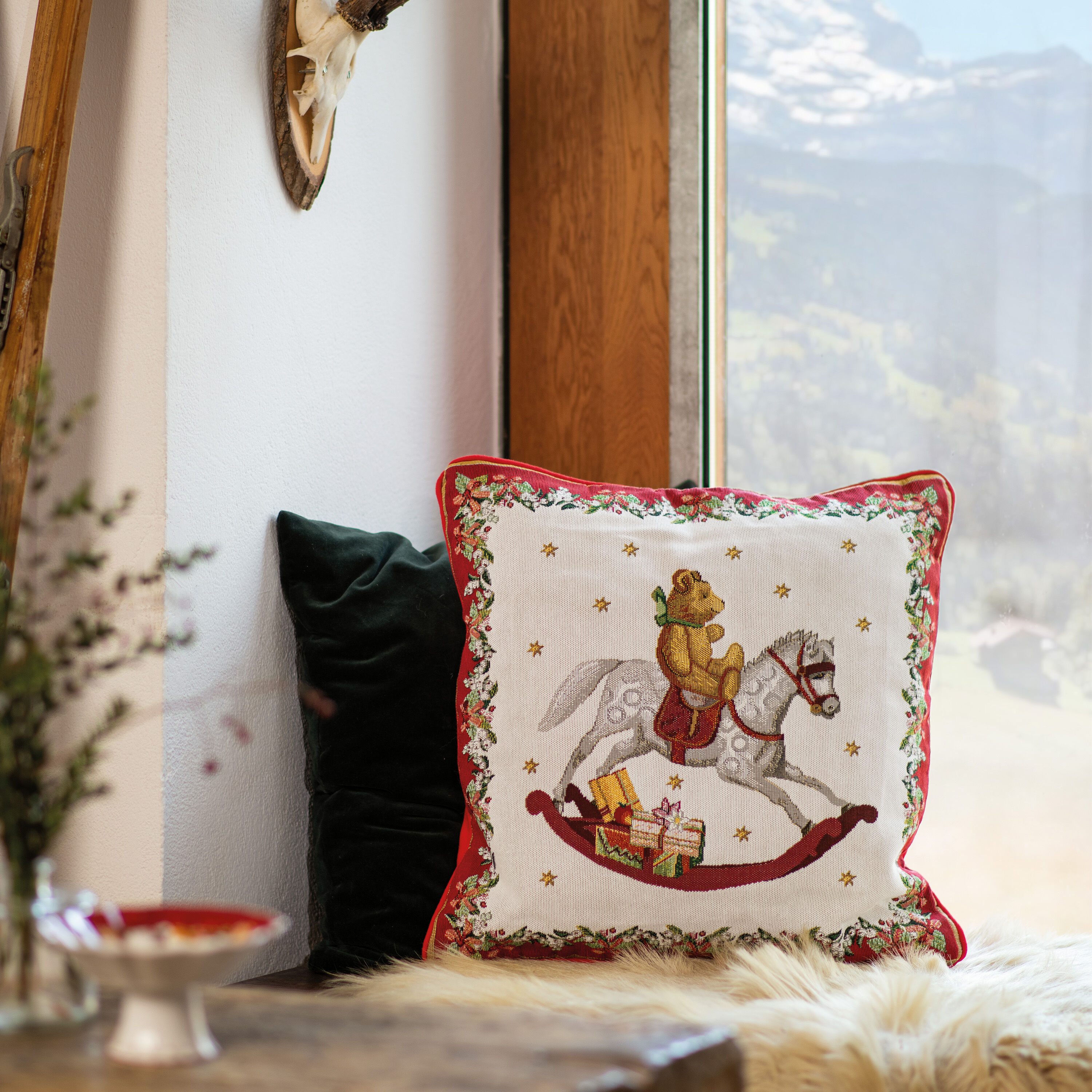 Toy's Fantasy Decorative pillow Multi-colored, 17.8'' x 17.8'' x 2.6''