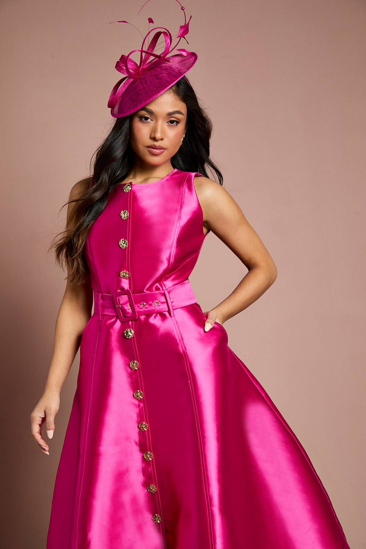 Coast Robe de Bal Petite Boutonnée avec Ceinture