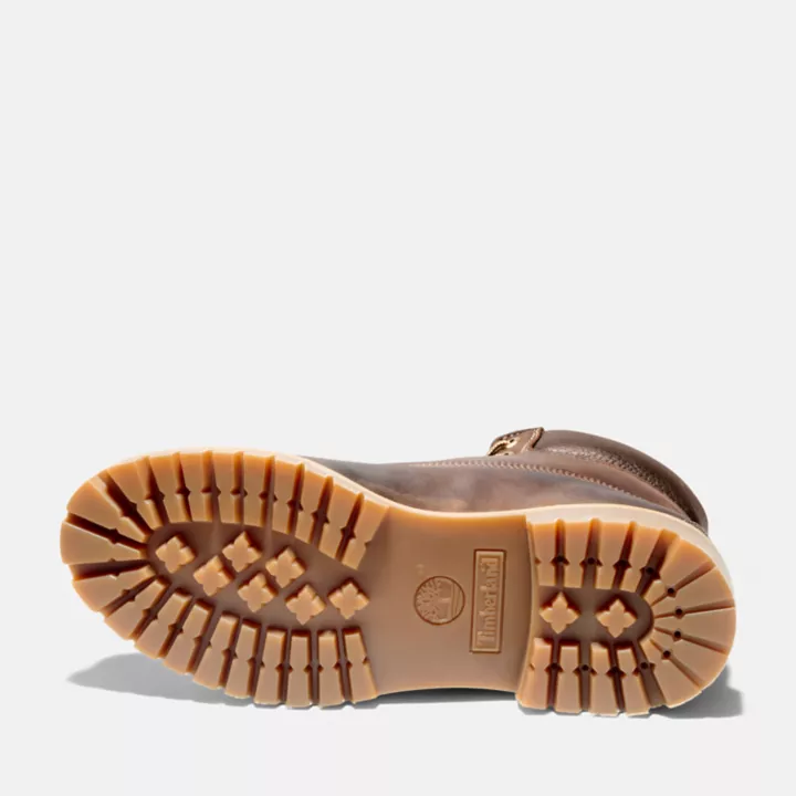 Bota Timberland Premium Heritage impermeável de 6 polegadas para homem, na cor marrom escuro.