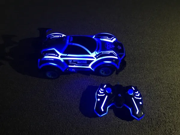 Streamer Car with Light & Fog RTR