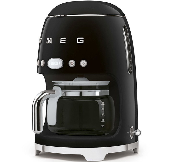 Cafetière SMEG filtre programmable - noire DCF02BLEU + offre cadeaux
