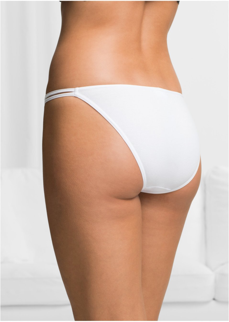 Lot de 6 tangas avec étiquette