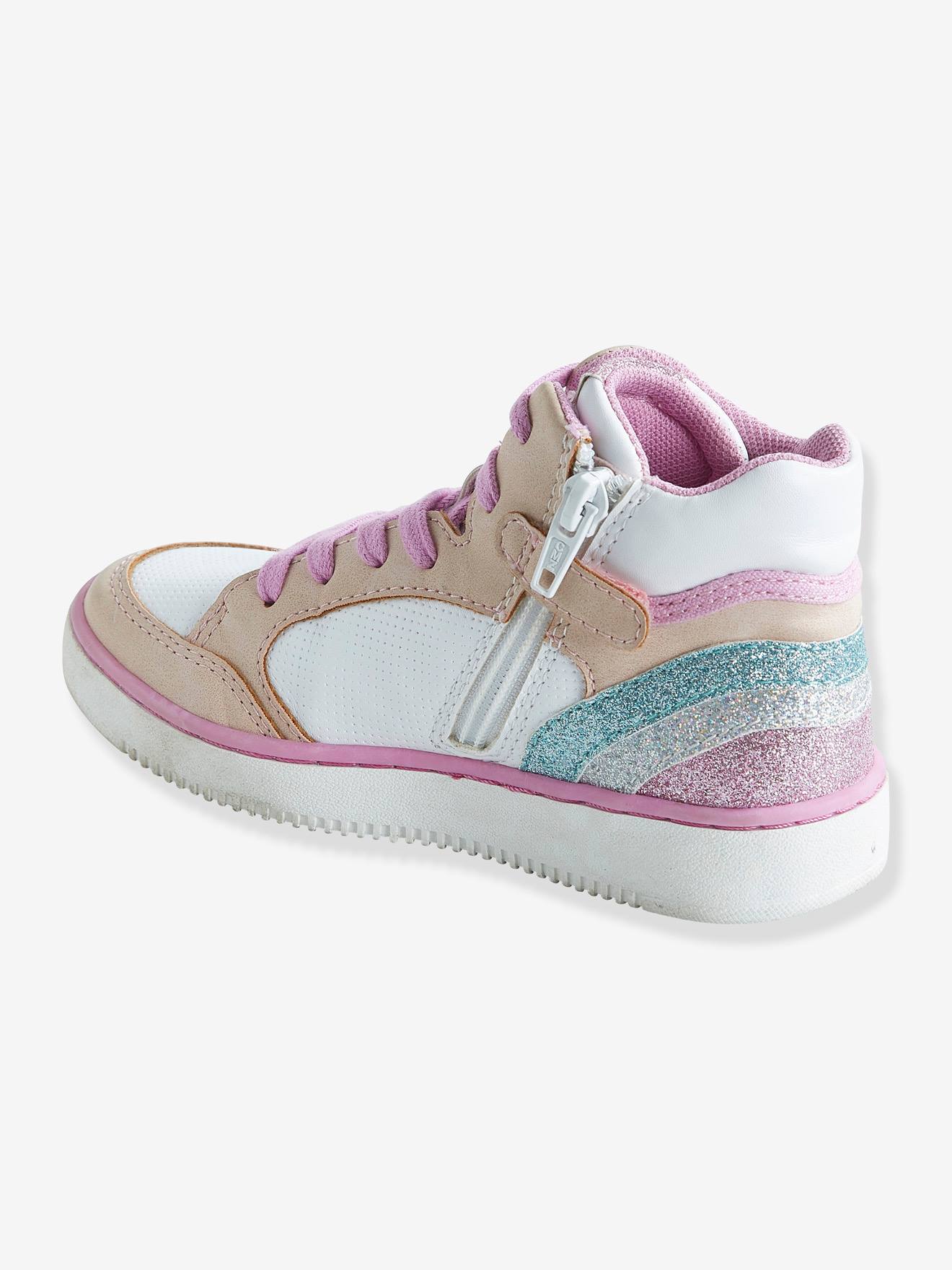 Tênis infantil feminino com zíper e cadarço, liso branco claro com estampas.