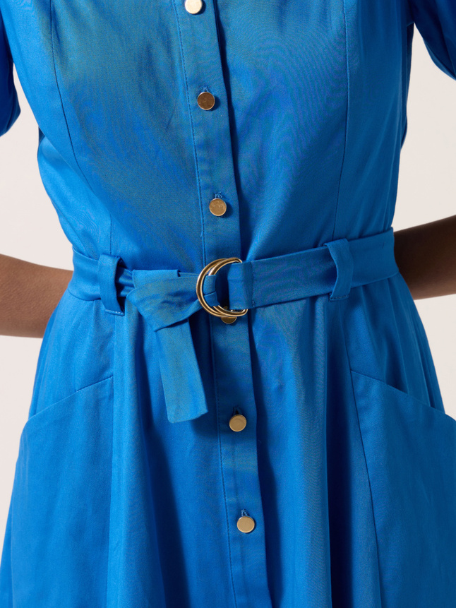 Robe midi cintrée