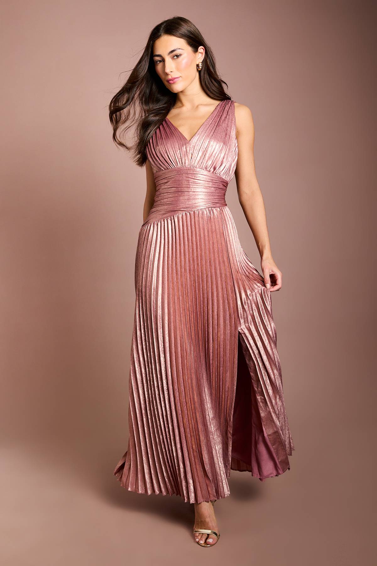 Coast Robe Longue Plissée À Col V Avec Détail Ceinturé À La Taille Et Fente
