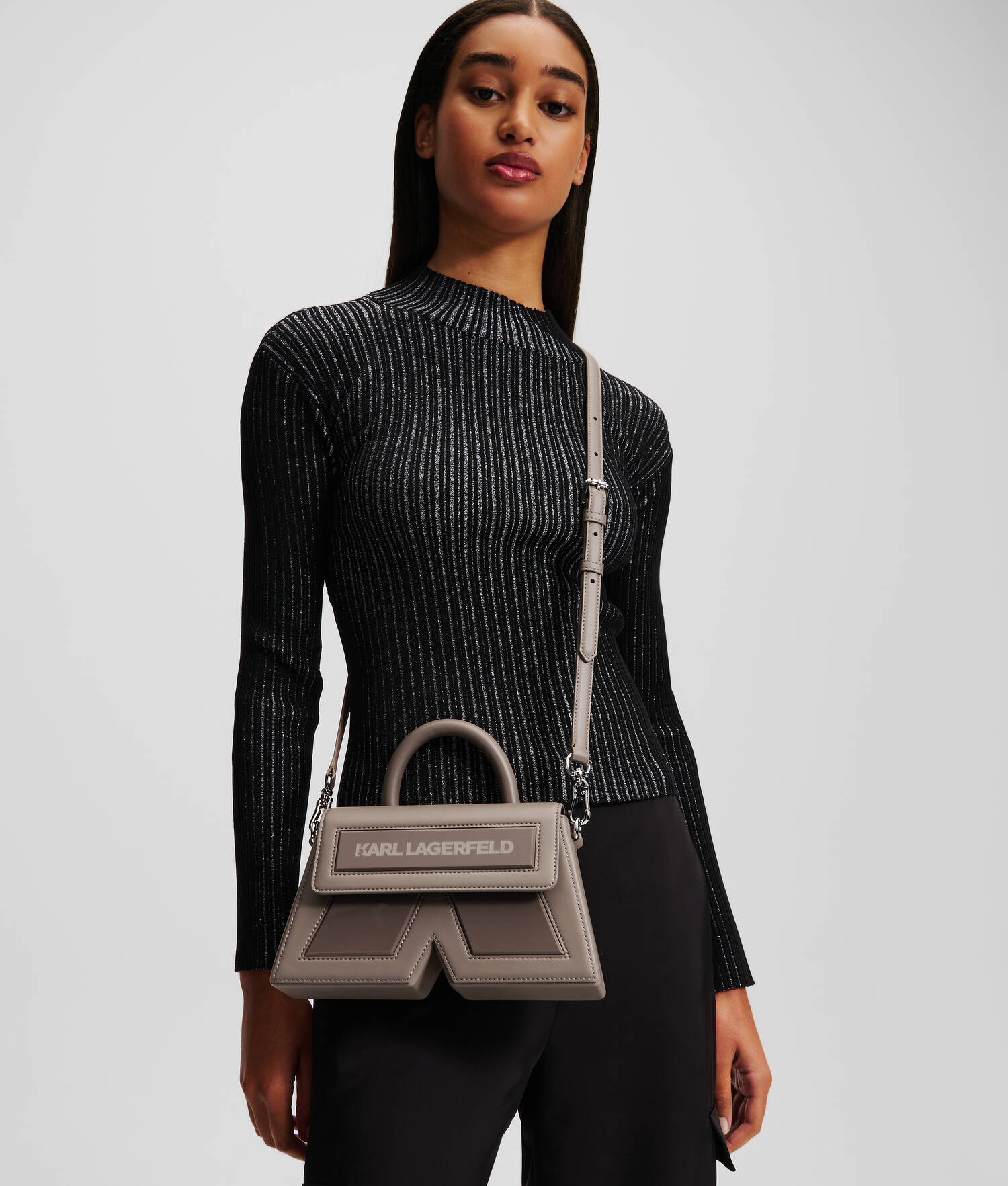 PETIT SAC BANDOULIÈRE EN CUIR IKON K