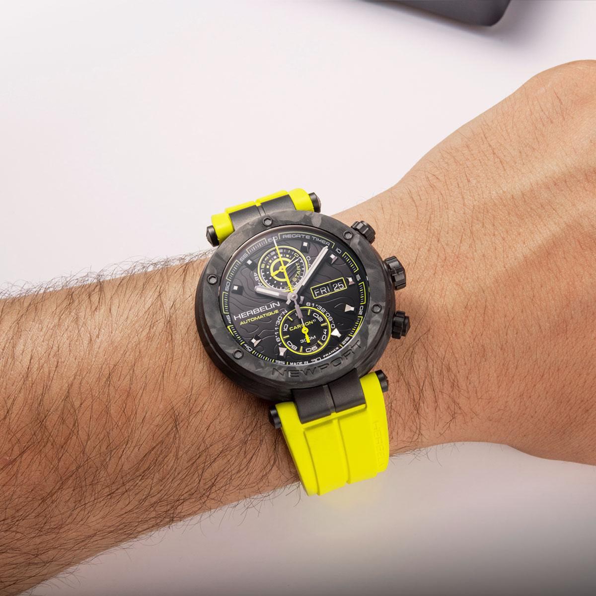 Montre Michel Herbelin Newport Carbon titaneSérie limitée N°67/500