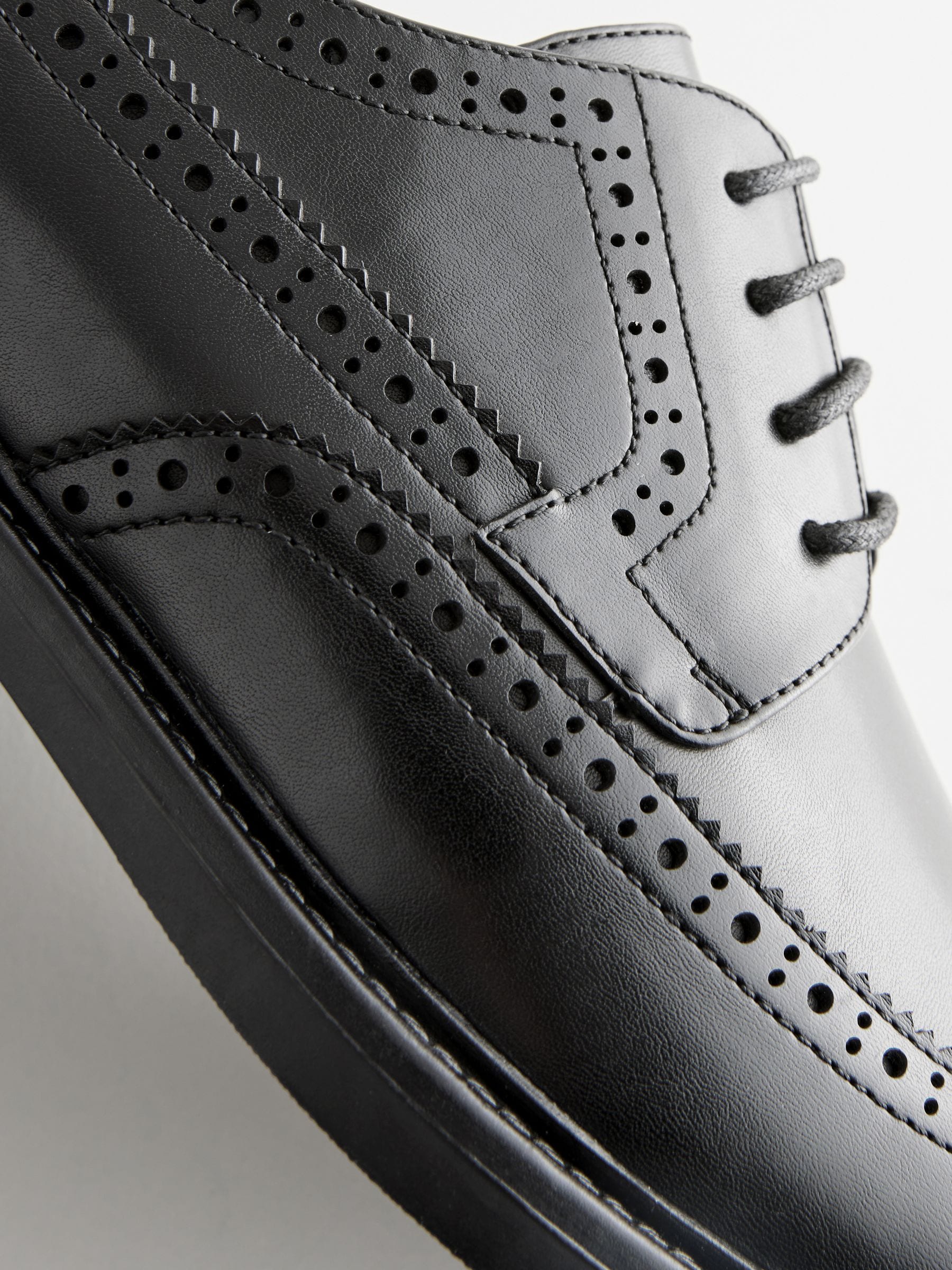 Zwart - Brogueschoenen