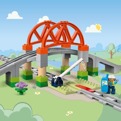 LEGO DUPLO Town 10426 Utvidelsessett med togbro og skinner