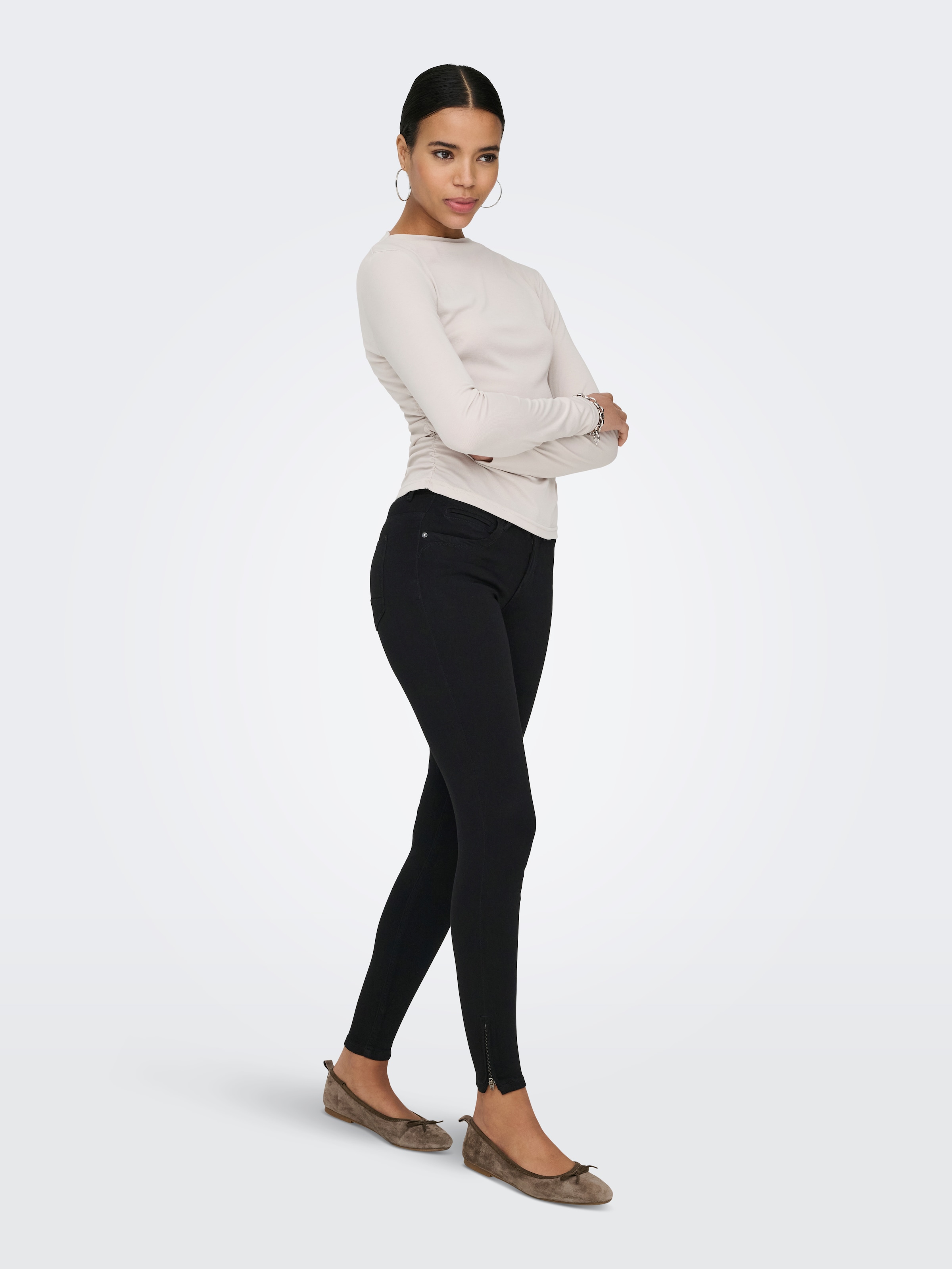 ONLY Ankle-Jeans »ONLKENDELL ETERNAL LIFE ANKLE BLACK NOOS«, mit Zipper am Saum